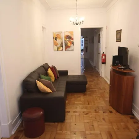 Nautic M1 R2 - Classy & Cozy Double With Shared Bathroom In Marques Pombal * Lizbona