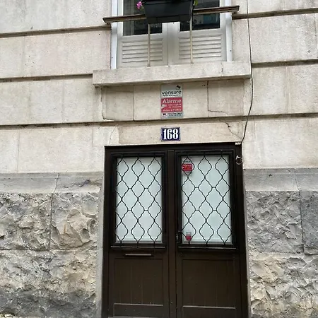 בית הארחה Nautic M1 R2 - Classy & Cozy Double With Shared Bathroom In Marques Pombal 3*