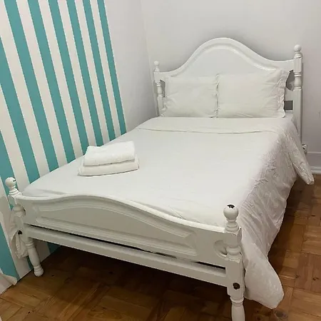 Nautic M1 R2 - Classy & Cozy Double With Shared Bathroom In Marques Pombal 리스본