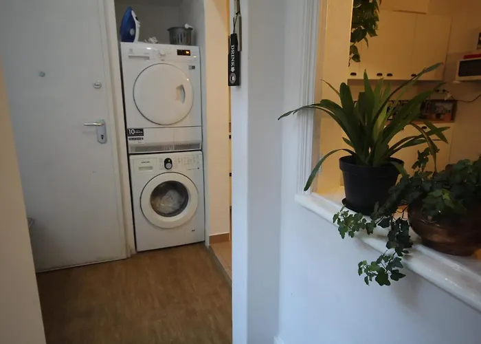 Nautic M1 R2 - Classy & Cozy Double With Shared Bathroom In Marques Pombal Lisboa