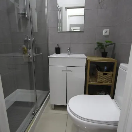 Nautic M1 R2 - Classy & Cozy Double With Shared Bathroom In Marques Pombal 2* Lizbona