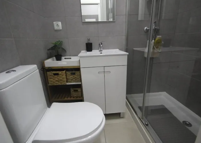 Nautic M1 R2 - Classy & Cozy Double With Shared Bathroom In Marques Pombal 2*